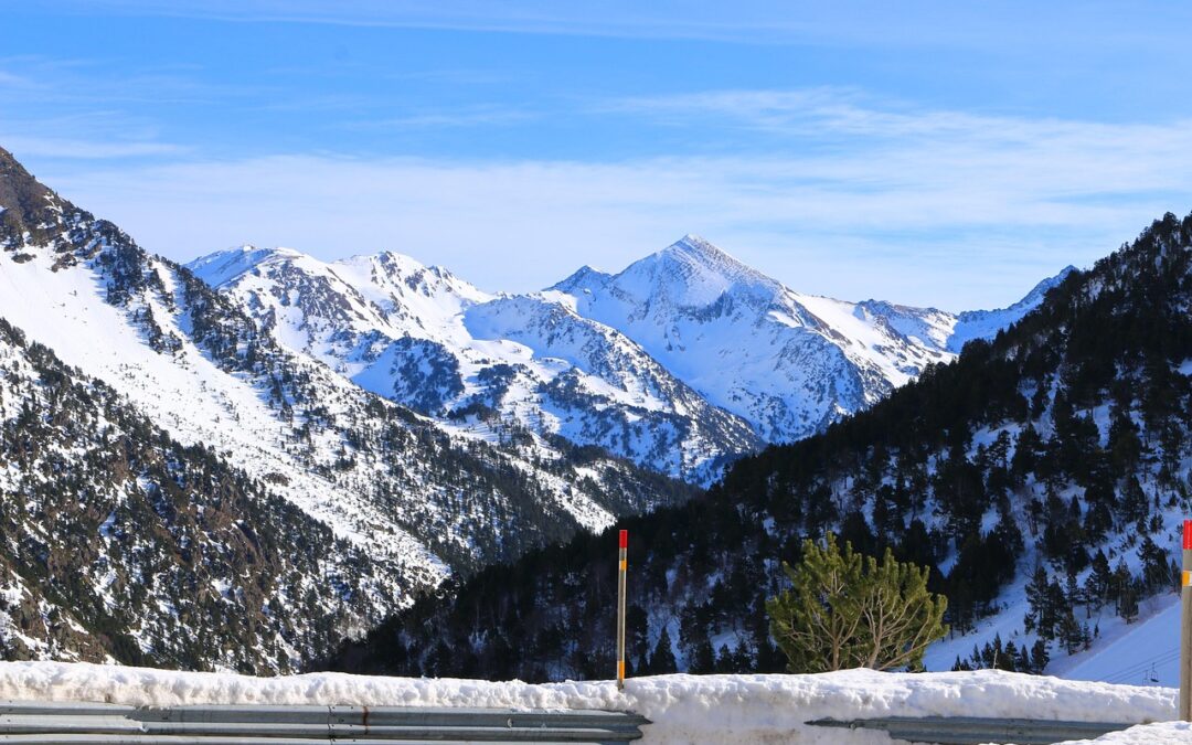 Guia per conduir a Andorra: allò que ningú t’explica sobre ports, túnels i neu